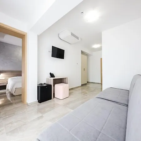 Lucija Hotel