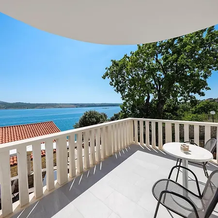 Lucija Hotel Posedarje