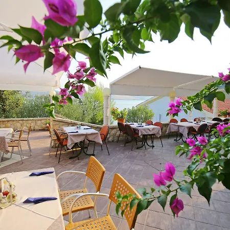 Hotell Lucija