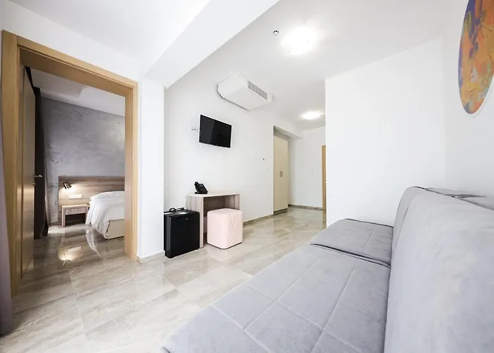 Lucija Otel