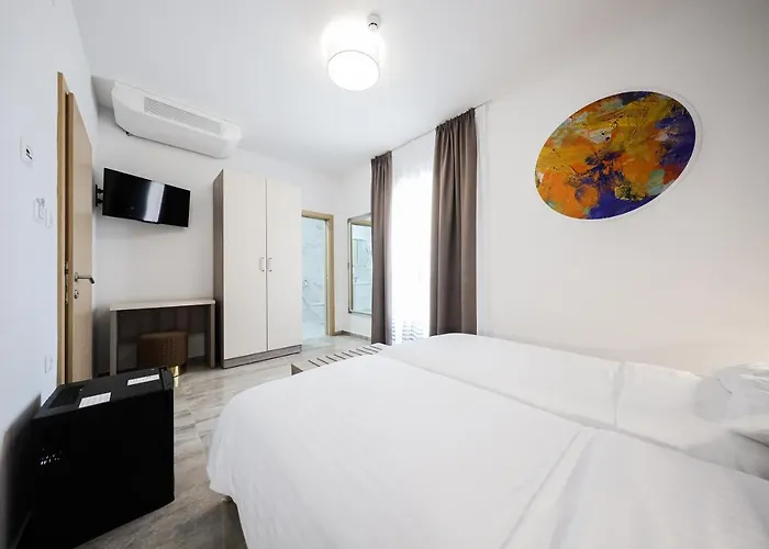 Otel Lucija 4*