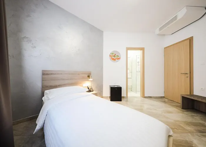 Lucija פוסדריה