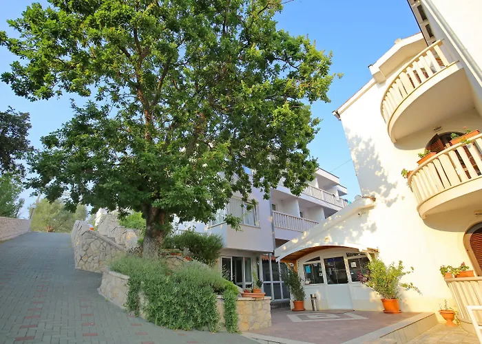 Lucija Otel
