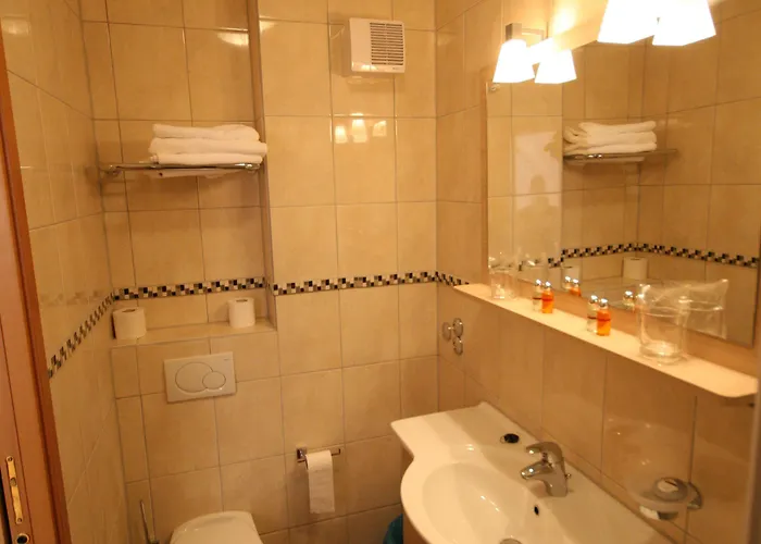 Lucija Otel Posedarje
