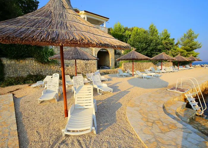 Lucija 4*