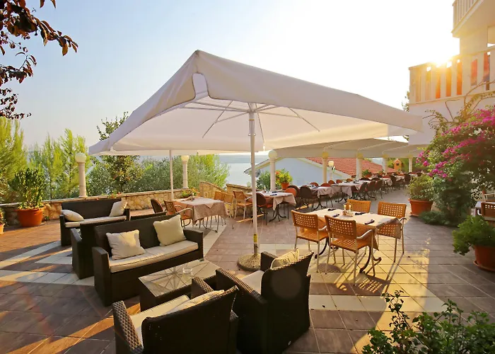 Lucija Hotel
