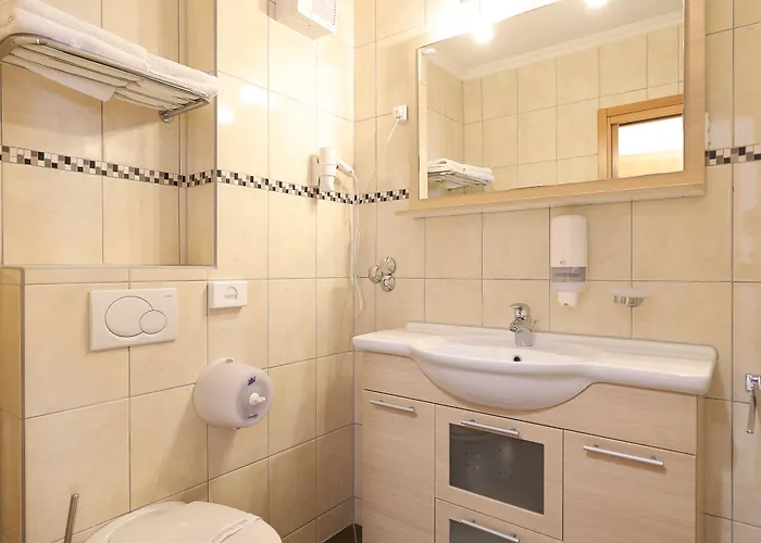 Otel Lucija