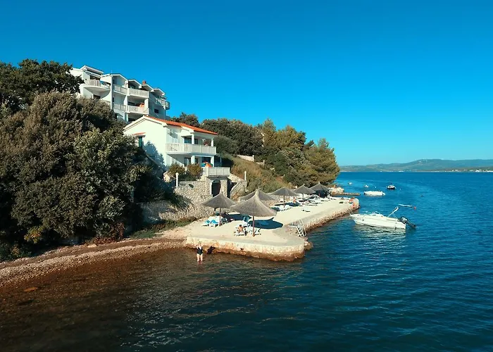Otel Lucija