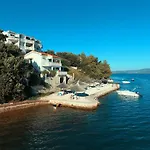 Otel Lucija