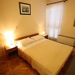 Lucija 4*
