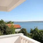 Lucija 4*