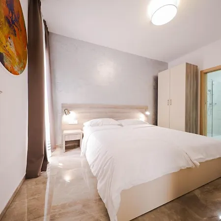 Lucija Hotell 4*