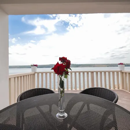 Hotell Lucija Posedarje