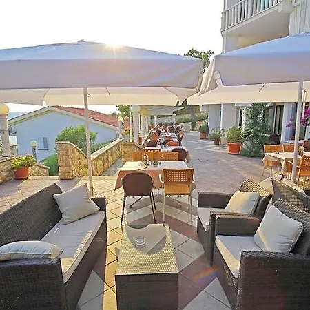 Hotel Lucija 4*
