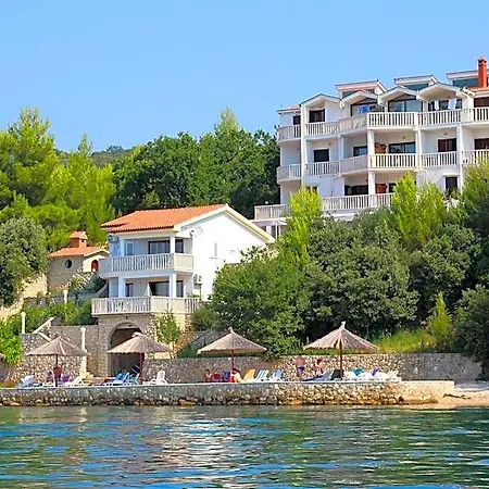 Hotel Lucija 4*