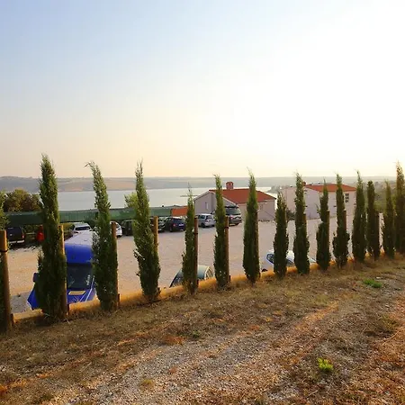 Lucija Hotel Posedarje