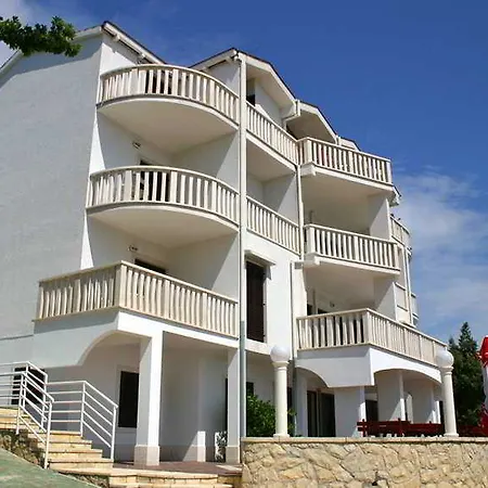 Lucija Hotell 4*