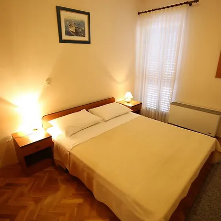 Lucija 4*