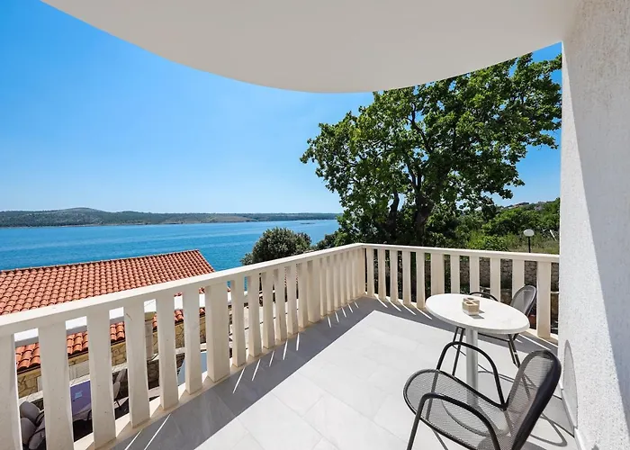 Lucija Hotell Posedarje