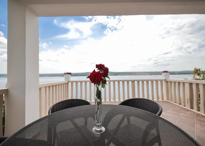 Hotell Lucija Posedarje