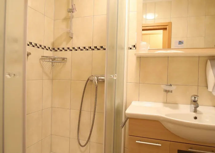 Hotell Lucija Posedarje