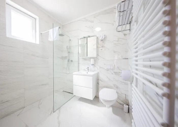 Hotell Lucija Posedarje